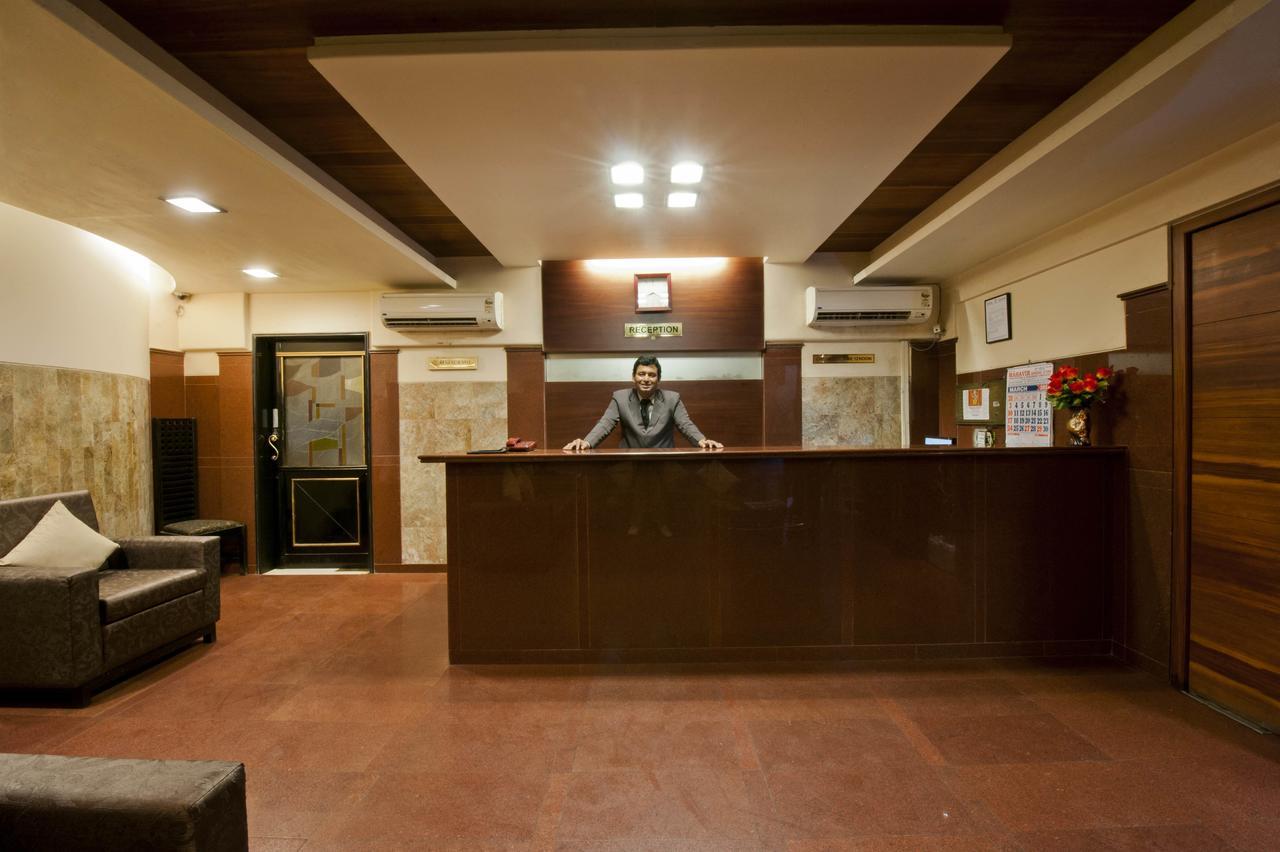 Rajhans Hotel Mumbai Exterior photo